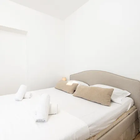 Bord De - Beau 2 Pieces Renove - Parking - Ex 에즈