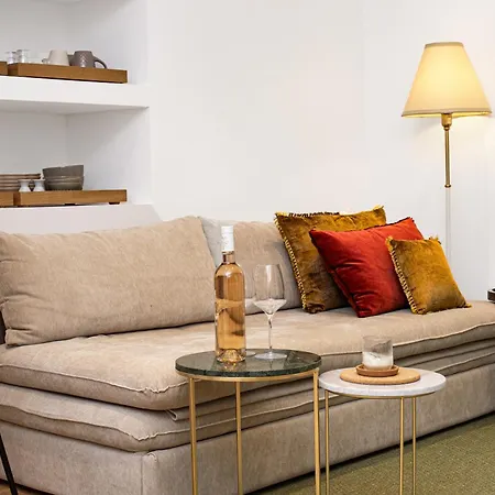 Bord De - Beau 2 Pieces Renove - Parking - Ex アパート エズ